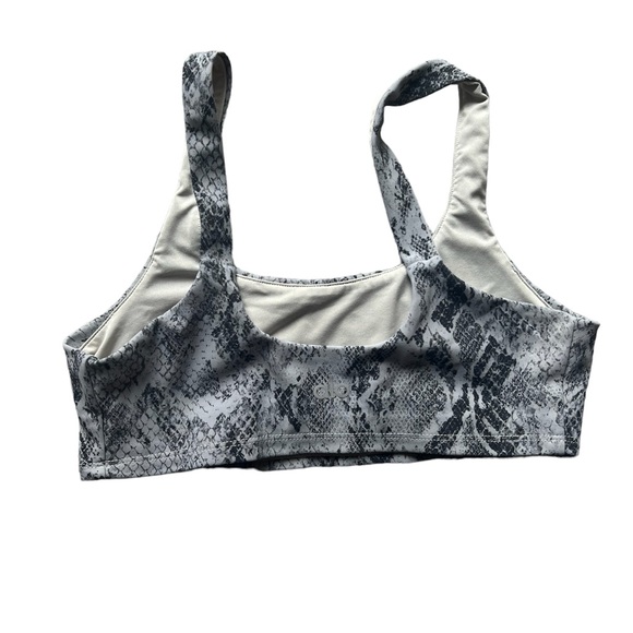 ALO YOGA Vapor Snakeskin Sports Bra - Picture 2 of 5